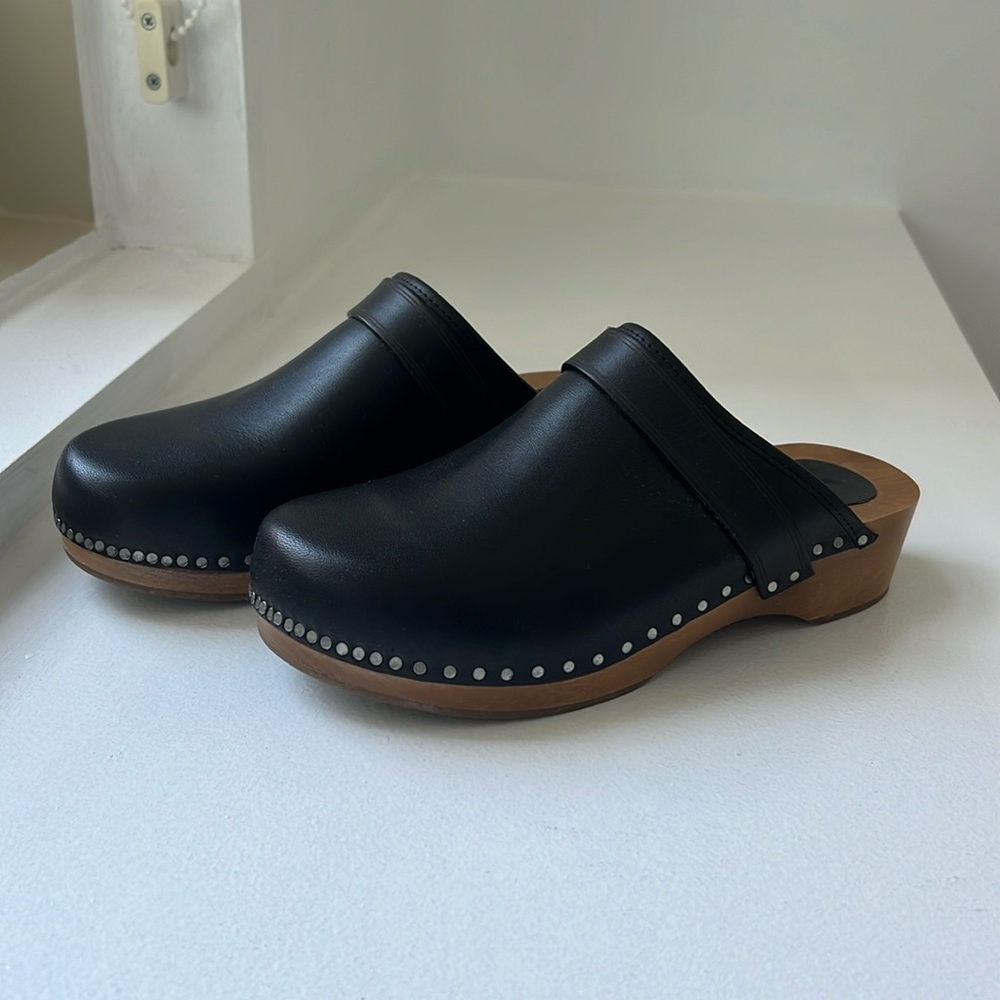 Isabel Marant size 36 black leather studded clogs